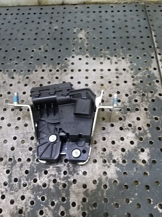 Broasca haion mercedes b class w247 a0997400600