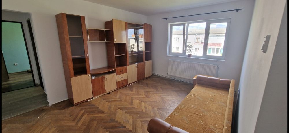 apartament  2 camere de închiriat