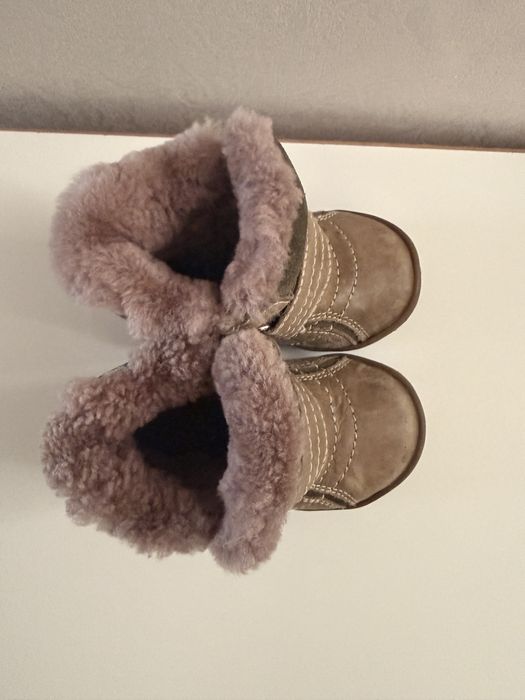 Продам зимнюю обувь мальчику