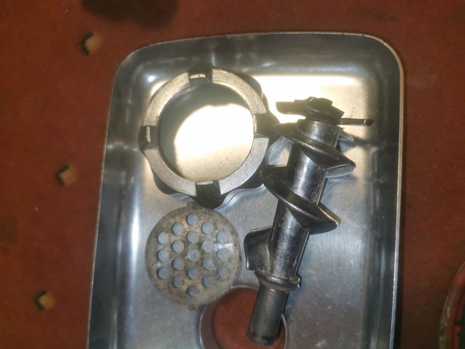 Masina de tocat carne - SCARLET