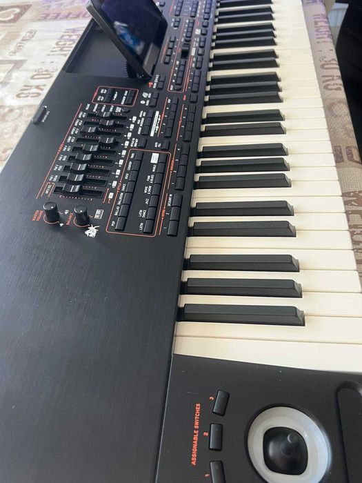Korg Pa4X International 76 keys - Ca noua + Husa + seturi noi