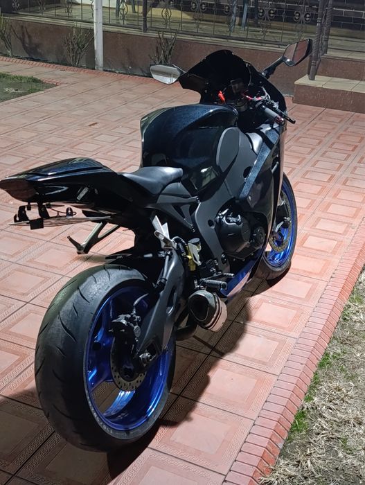 Honda cbr1000rr holati zor