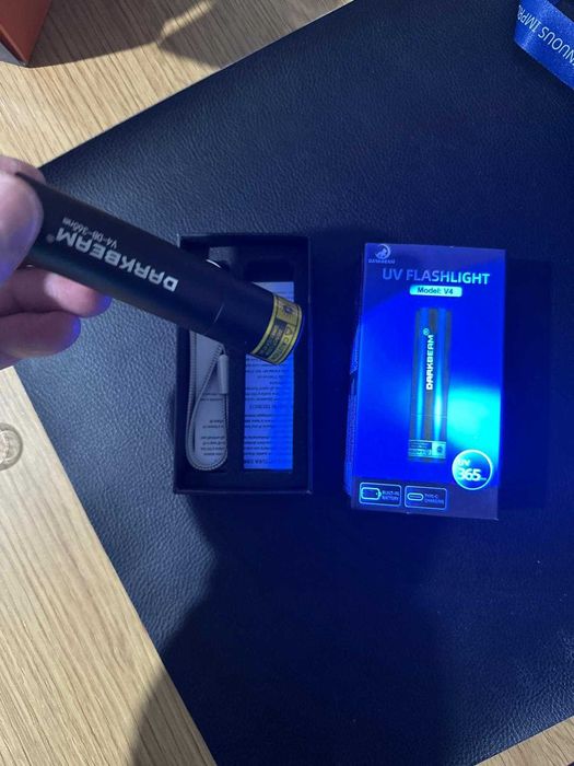 Lanterna UV 365nm DARKBEAM – Reincarcabila – Ultraviolet – Noua