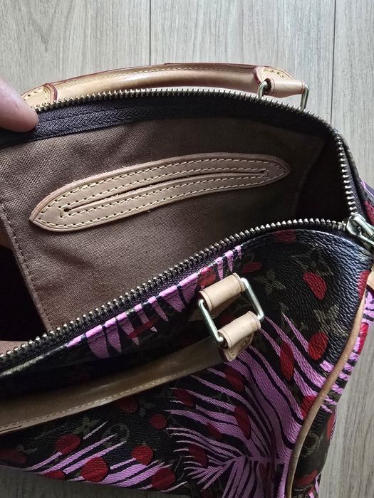 Дамска чанта модерна