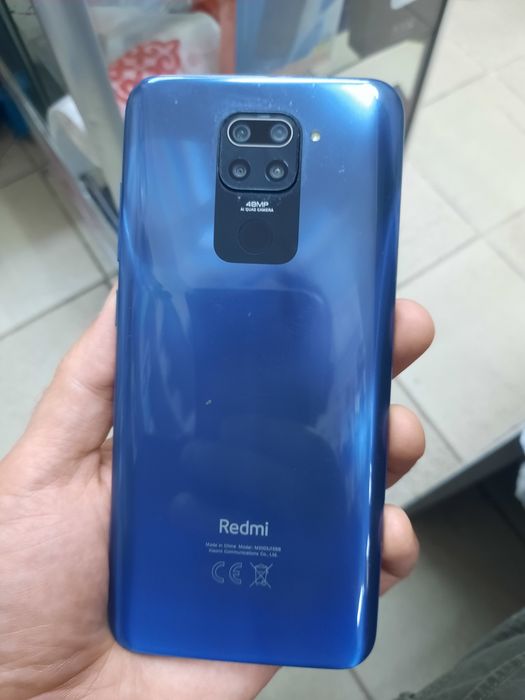 Продам смартфон Redmi Note 9