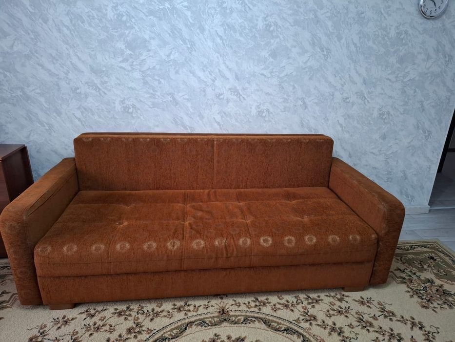 Срочно продам диван
