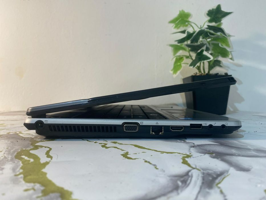 Acer Emachines intel core i3/AMD Radeon HD5470