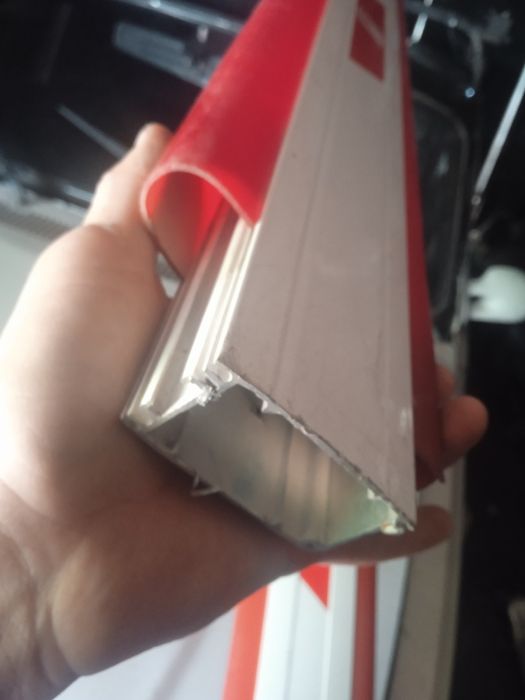 Продам шлагбаум стрела полотно алюминиевый профиль