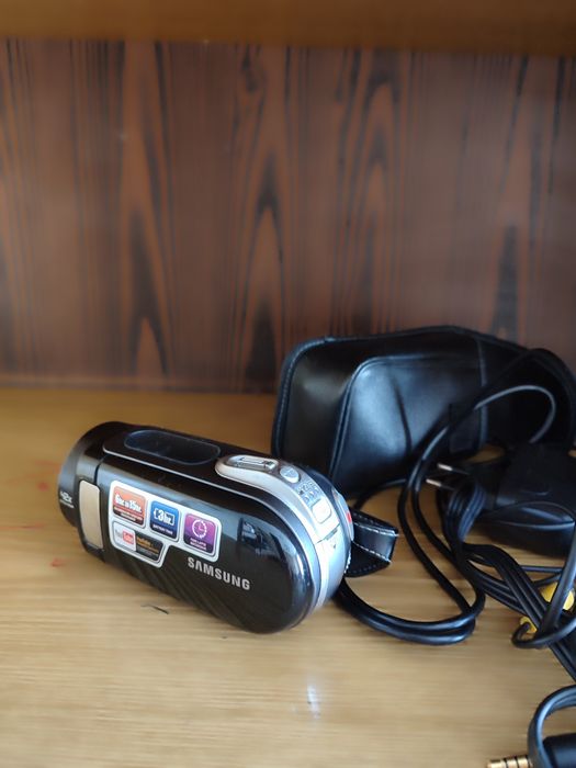 Видеокамера. Самсунг