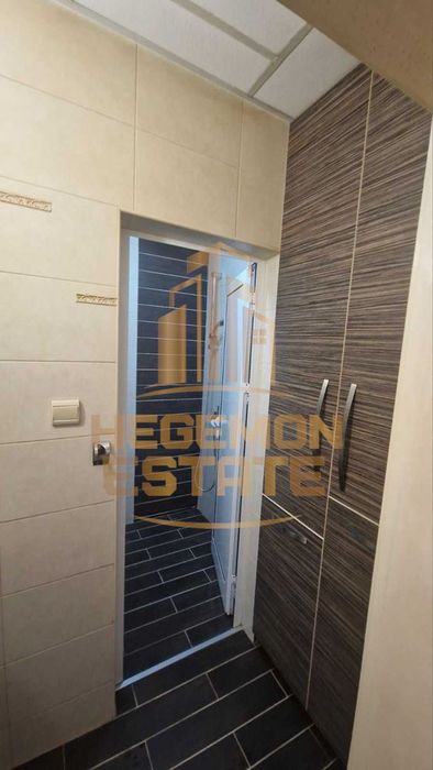 Продава се Тристаен апартамент в Варна, Лятно кино Тракия - 97 кв.м за 1939 €/кв.м - Снимка #4