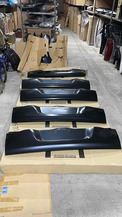 Нижний борт багажника Тойота Ленд Крузер 200 Toyota Land Cruiser 200