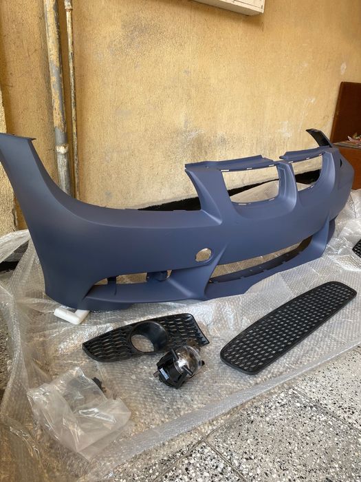 Предна броня за БМВ е90/91 с халогени