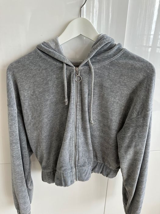 Bershka Плюшен сив суитчер