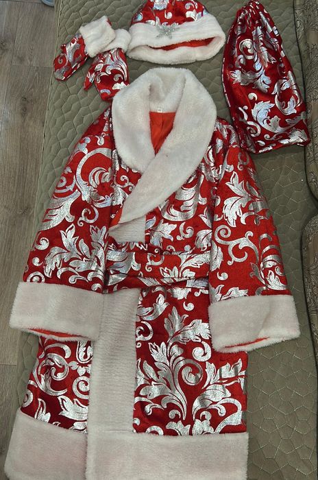 Продам детские костюмы 5-9 лет