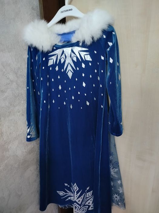 Продам платья на девочку