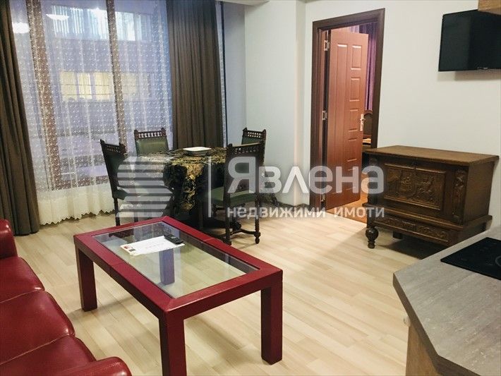 Продава се Многостаен апартамент в Варна, ВИНС - 160 кв.м за 2000 €/кв.м - Снимка #3