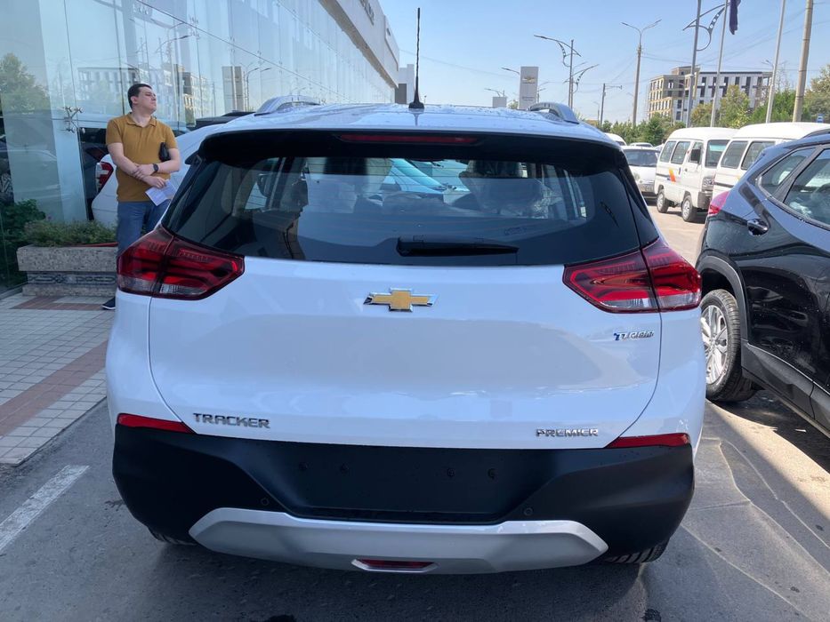 Tracker Premier Turbo