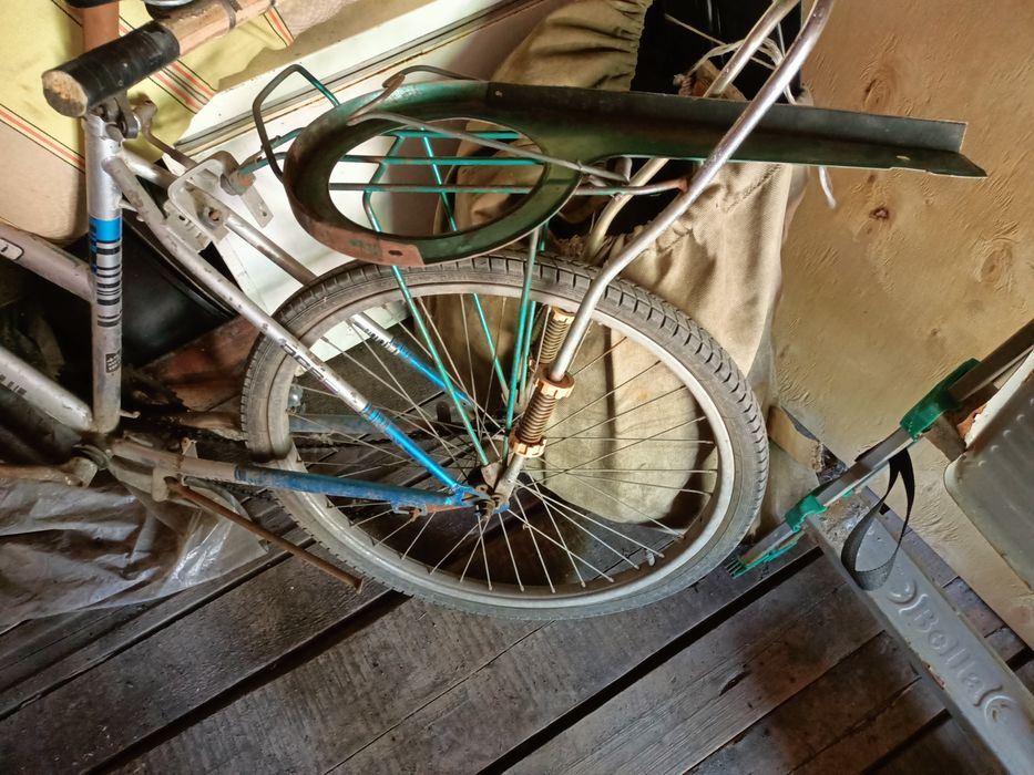 Продам велрсипед 15000.