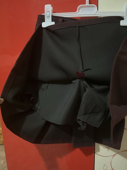 Бордовая юбка мини