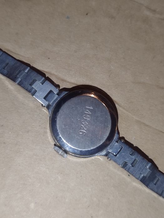 2 броя механични часовници ZARIA