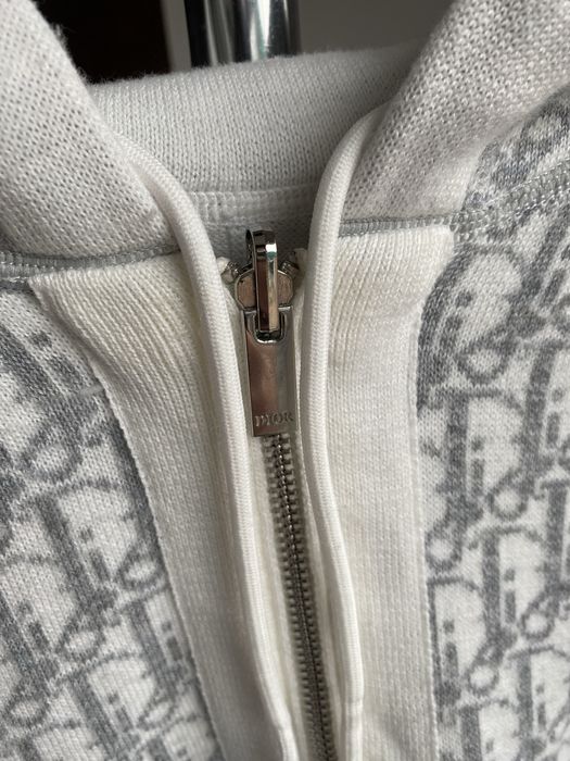 Hanorac cu doua fete nepurtat