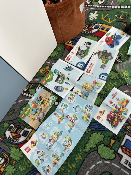 8 Lego Duplo complete, cu instructiuni de asamblare