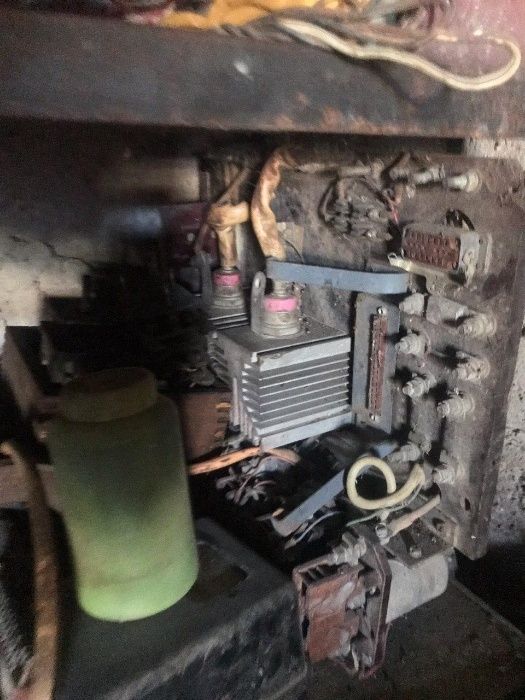 Электродвигатели от погрузчика гидро распределитель и блок управления