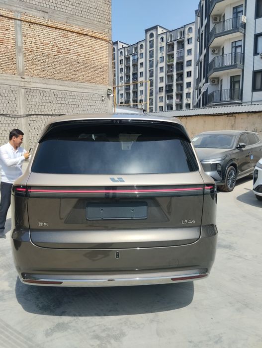 Li Auto L9 Livis 2026

• 6 мест, просторный пр