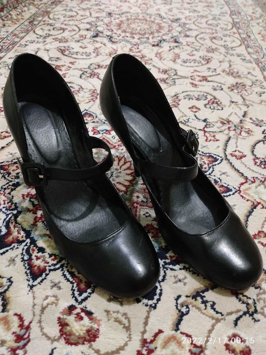 Туфли женские кожаные б.у. на 41 размер