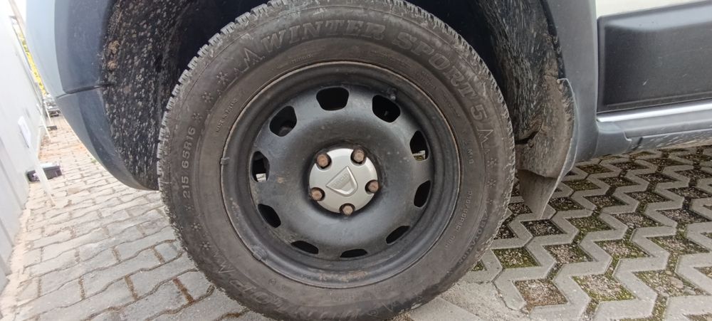 Vand 4 roti(jante+anvelope) de iarna  Unlop 215 65 16 Dacia Duster