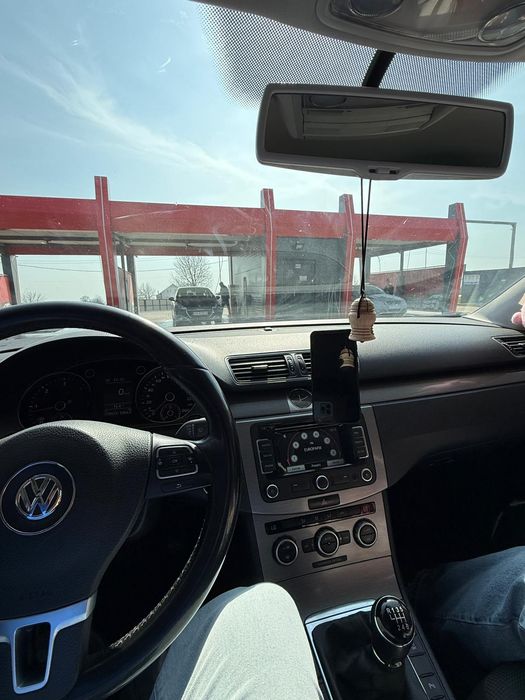 VW passat B7 2013 - 1.6 TDI BlueMotion - 6 trepte - foarte economic