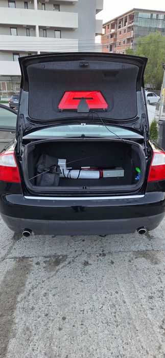 AUDI A4 2004 — imagine 1