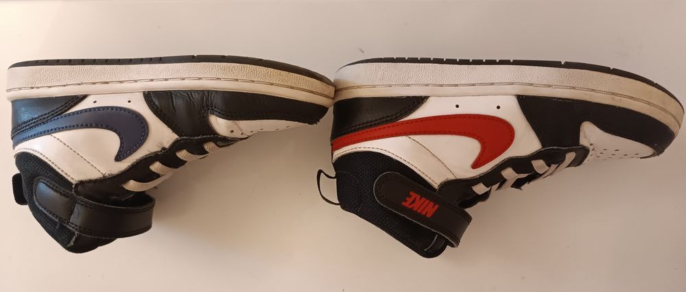 Adidasi copii gheata Nike Court Borough Mid