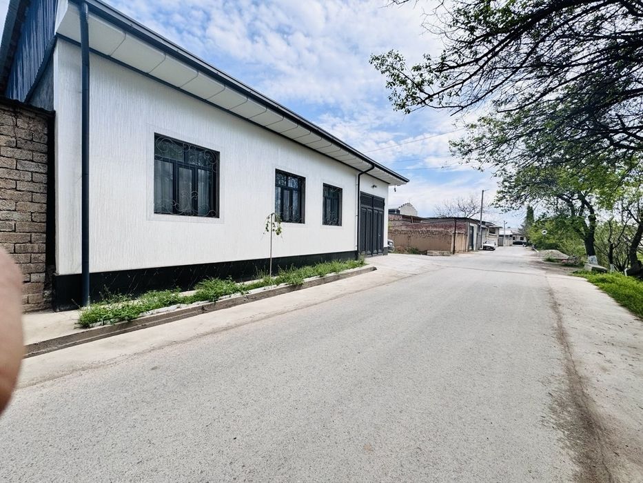 2 сотих участка сотилади