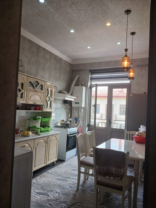 Dom Yashnobod tumani Olmos metro yaqinida