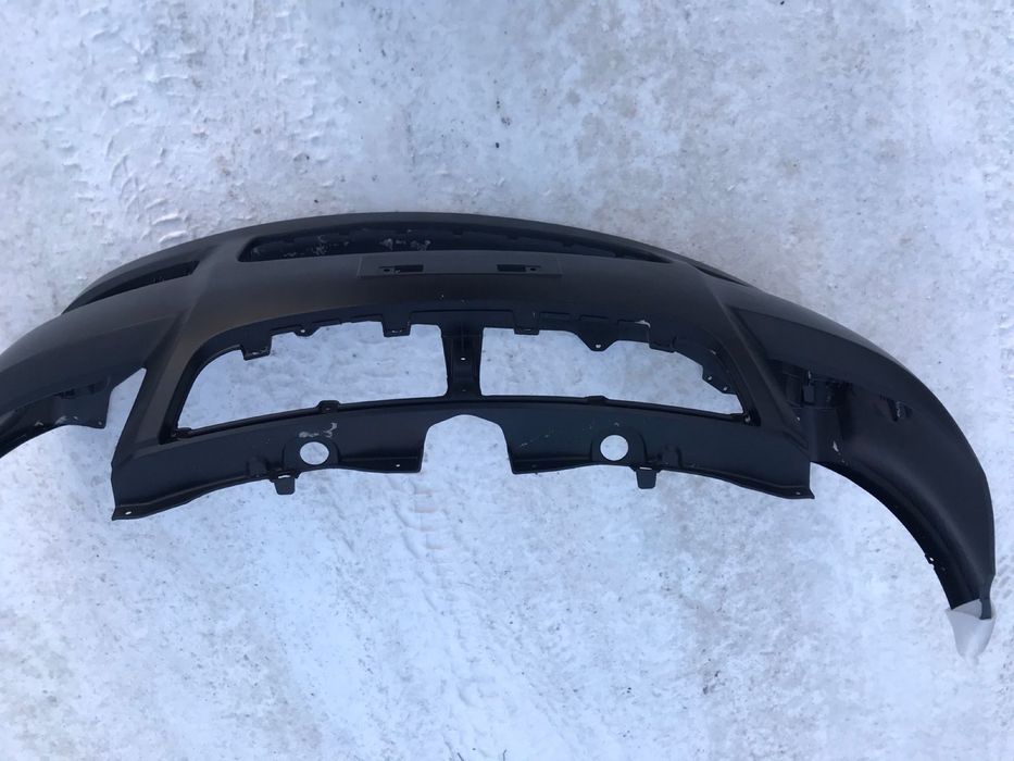 Бампер автомобиля