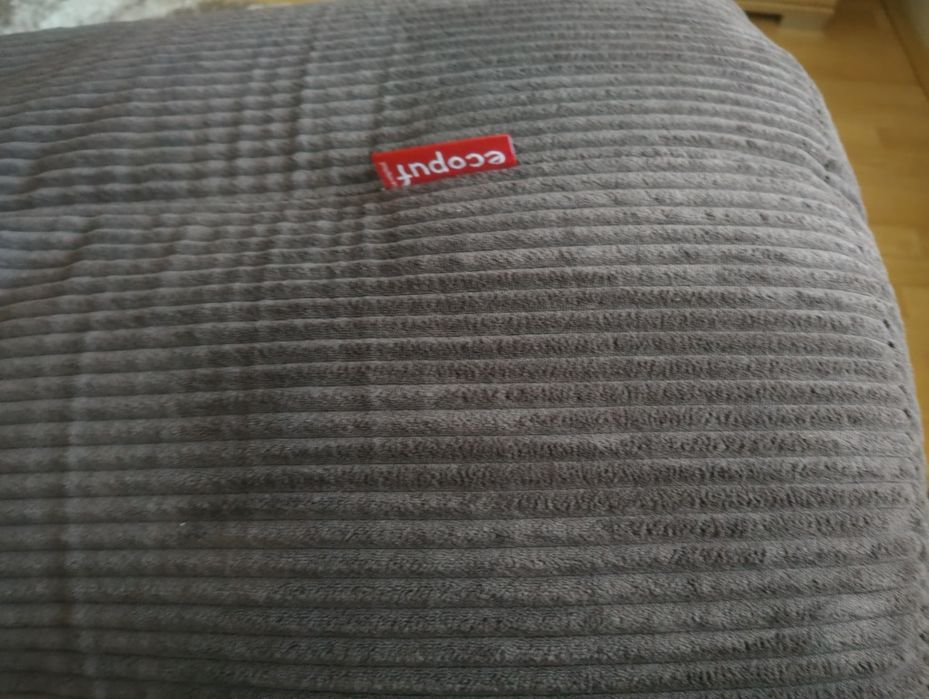 Fotolii puf  de vânzare.