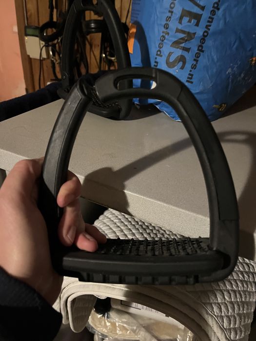 Стремена за седло, езда, Horsena с чупещо се рамо за сигурност