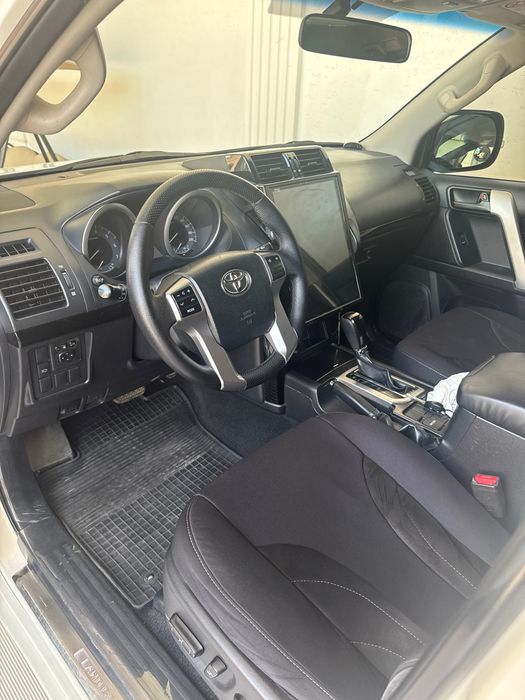 Toyota prado 150