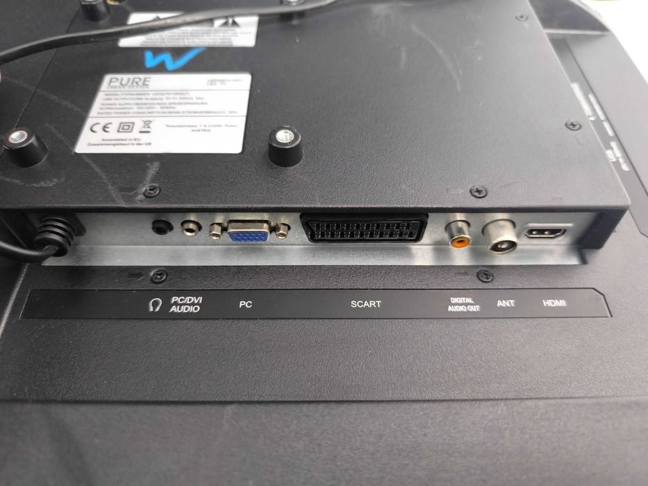 Televizor PURE LED22CH1001 22 inch LED cu porturi multiple