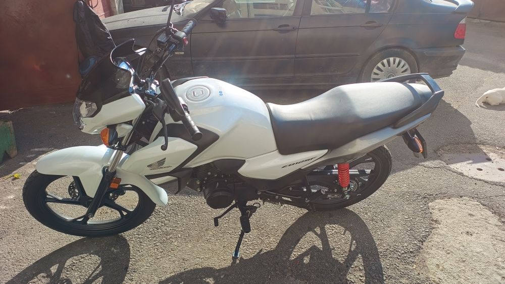 Honda  cbf 125   4300km   honda cb 125 f