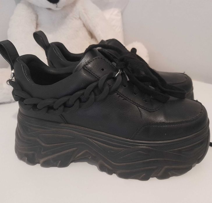 Cropp  маратонки  , боти на ток