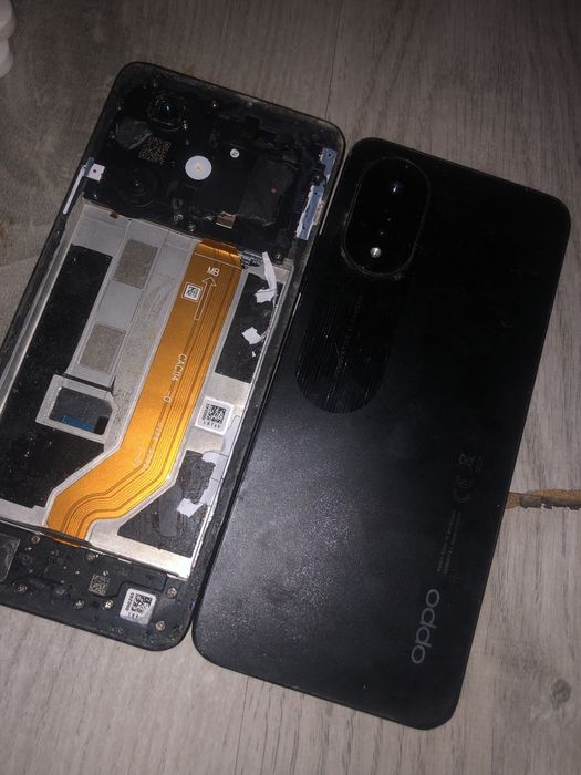 Vand telefoane piese