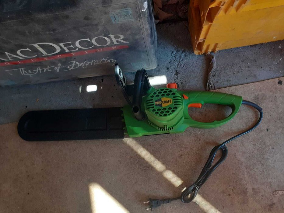 Vând drujbă electrică nouă