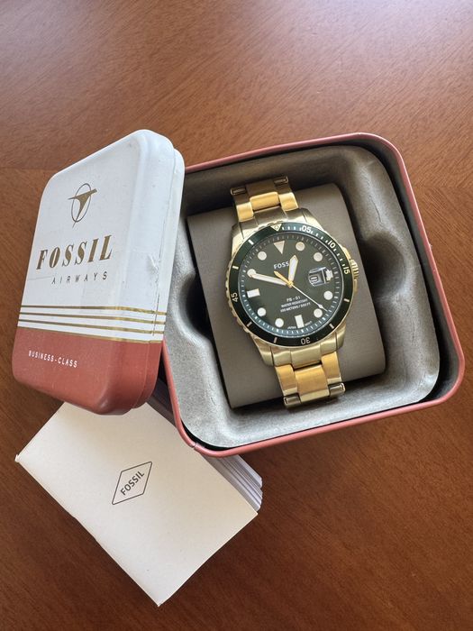 Часовник Fossil FB-01