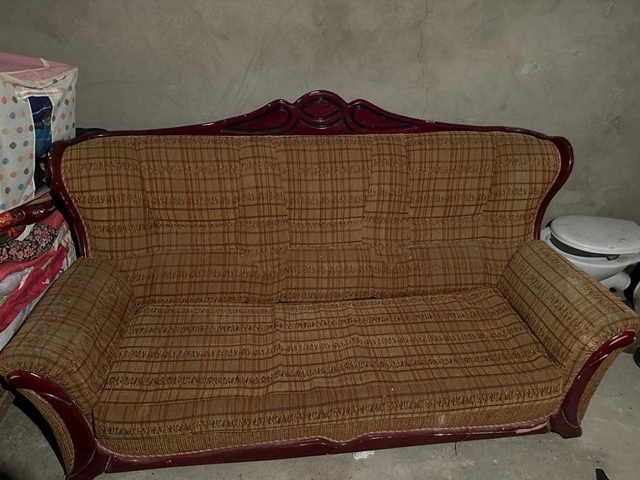 Продаётся диван