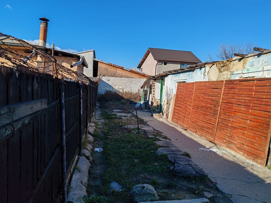 Casă bătrânesc demolabilă