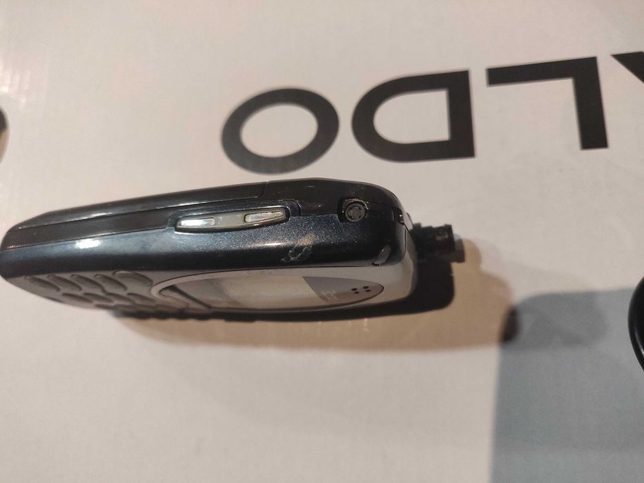 Telefon Zapp Z110 functional si cu incarcator.