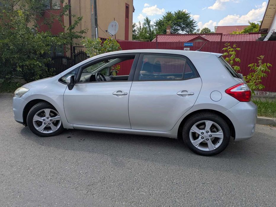 TOYOTA Auris 2012 — imagine 3