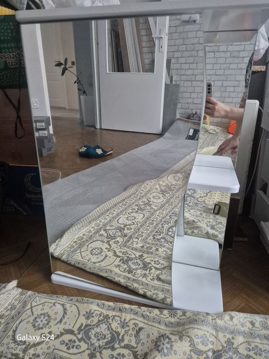 Шкафчик в ванную комнату